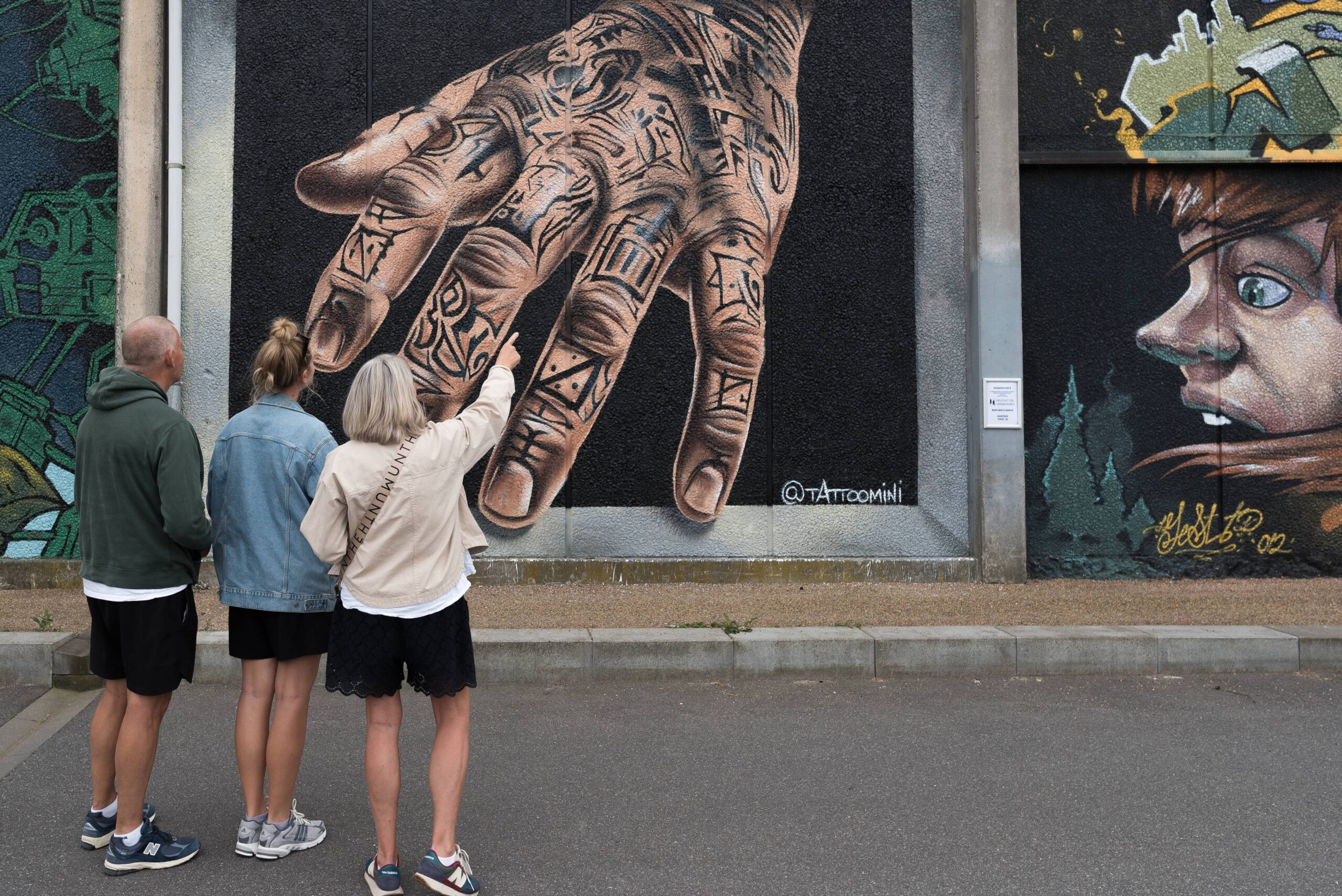 Det færdige gadefoto lavet af @tattoomini på Musicons kulturfestival 26 august 2023