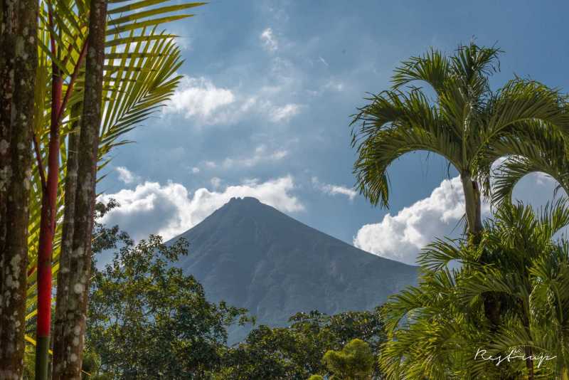 Costa-Rica,  the Arenal volcano